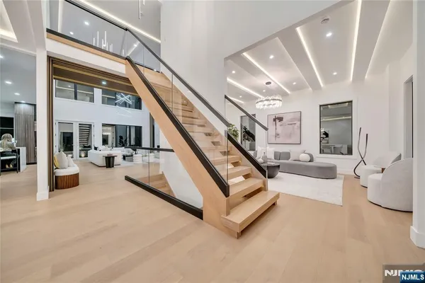 $19,500 | 801 Godwin Road, Paramus, NJ 07652