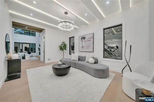 $19,500 | 801 Godwin Road, Paramus, NJ 07652