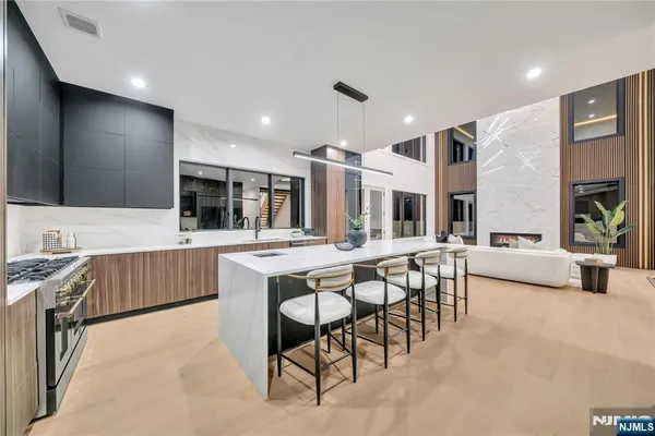 $19,500 | 801 Godwin Road, Paramus, NJ 07652