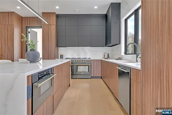 $19,500 | 801 Godwin Road, Paramus, NJ 07652