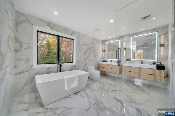 $19,500 | 801 Godwin Road, Paramus, NJ 07652