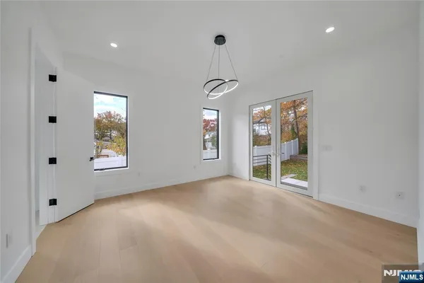 $19,500 | 801 Godwin Road, Paramus, NJ 07652