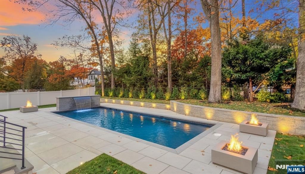 801 Godwin Road Paramus, NJ 07652 - Photo 47 of 50