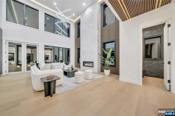 $19,500 | 801 Godwin Road, Paramus, NJ 07652