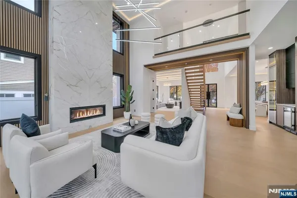 $19,500 | 801 Godwin Road, Paramus, NJ 07652