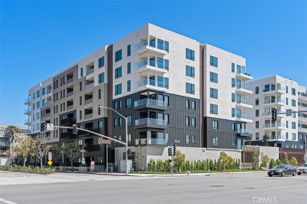 1407 Rivington Irvine, CA 92612 - Photo 26 of 34 Exterior of Building