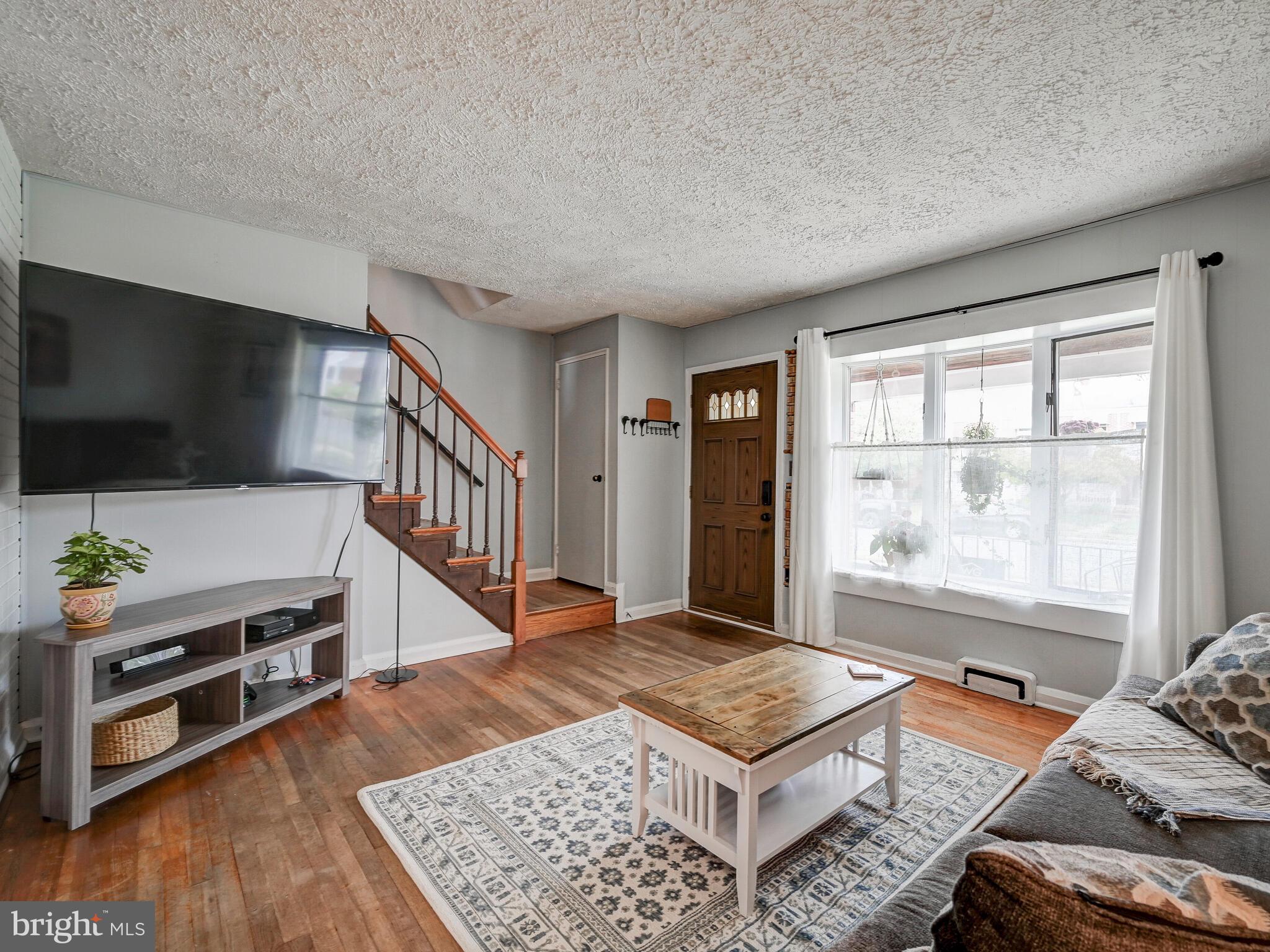 2017 Wareham Road Baltimore, MD 21222 - Photo 11 of 36 View of Living Room