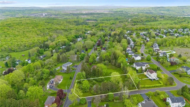 $70,000 | 6002 Sewickley Drive, De Witt, NY 13078