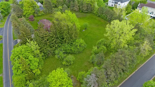 $70,000 | 6002 Sewickley Drive, De Witt, NY 13078