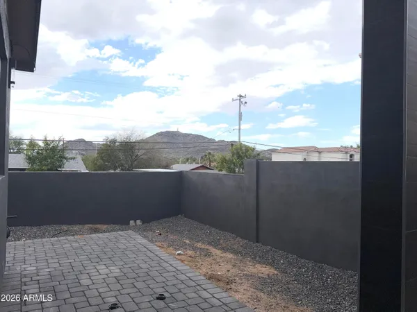 $2,050 | 1406 East Cinnabar Avenue, Phoenix, AZ 85020