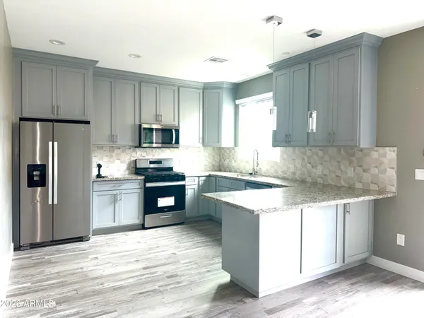 $2,090 | 1406 East Cinnabar Avenue, Phoenix, AZ 85020