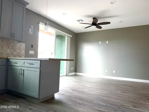 $2,090 | 1406 East Cinnabar Avenue, Phoenix, AZ 85020