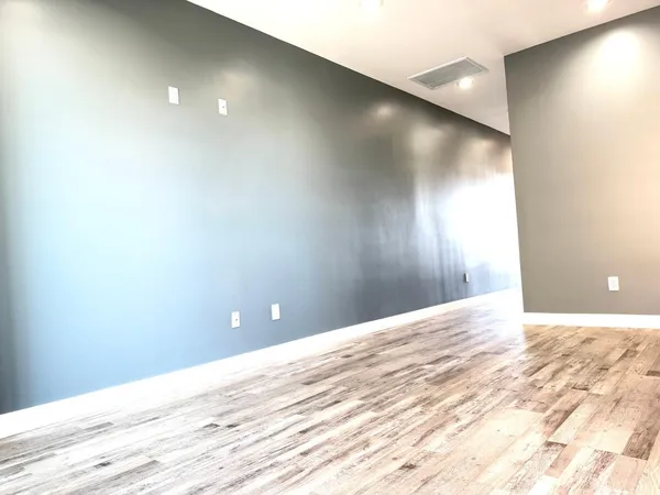 $1,999 | 1406 East Cinnabar Avenue, Phoenix, AZ 85020