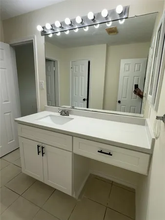 $3,500 | 4510 Chestnut Meadow Drive, Sugar Land, TX 77479