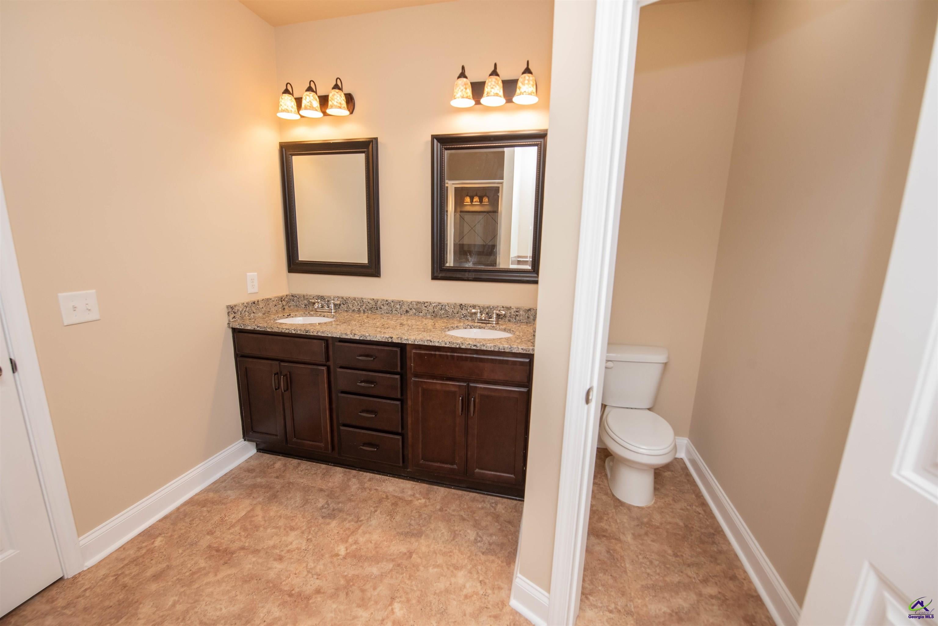 212 Christopher Luke Circle Perry, GA 31069 - Photo 19 of 58 Gallery Image 19