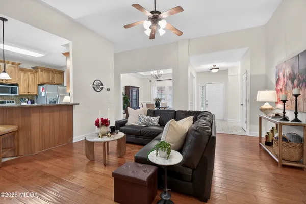 $319,900 | 122 Shadow Lawn Drive, Byron, GA 31008