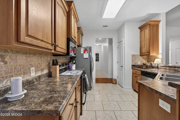 $319,900 | 122 Shadow Lawn Drive, Byron, GA 31008