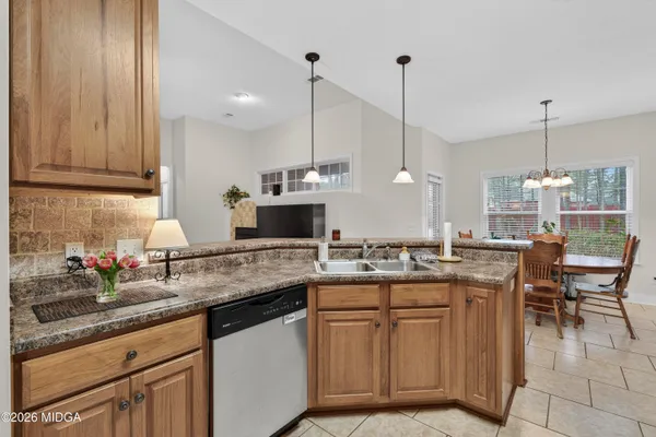 $319,900 | 122 Shadow Lawn Drive, Byron, GA 31008