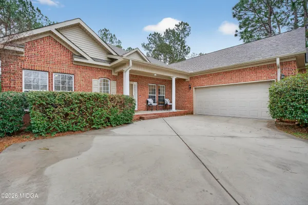 $319,900 | 122 Shadow Lawn Drive, Byron, GA 31008