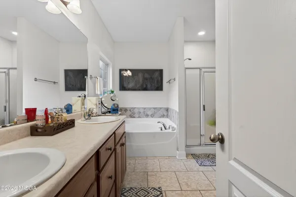 $319,900 | 122 Shadow Lawn Drive, Byron, GA 31008