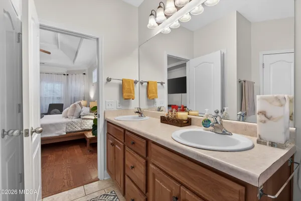 $319,900 | 122 Shadow Lawn Drive, Byron, GA 31008