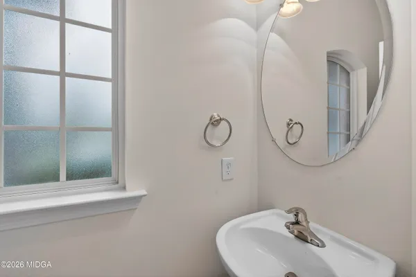 $319,900 | 122 Shadow Lawn Drive, Byron, GA 31008