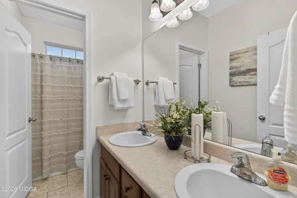 $319,900 | 122 Shadow Lawn Drive, Byron, GA 31008