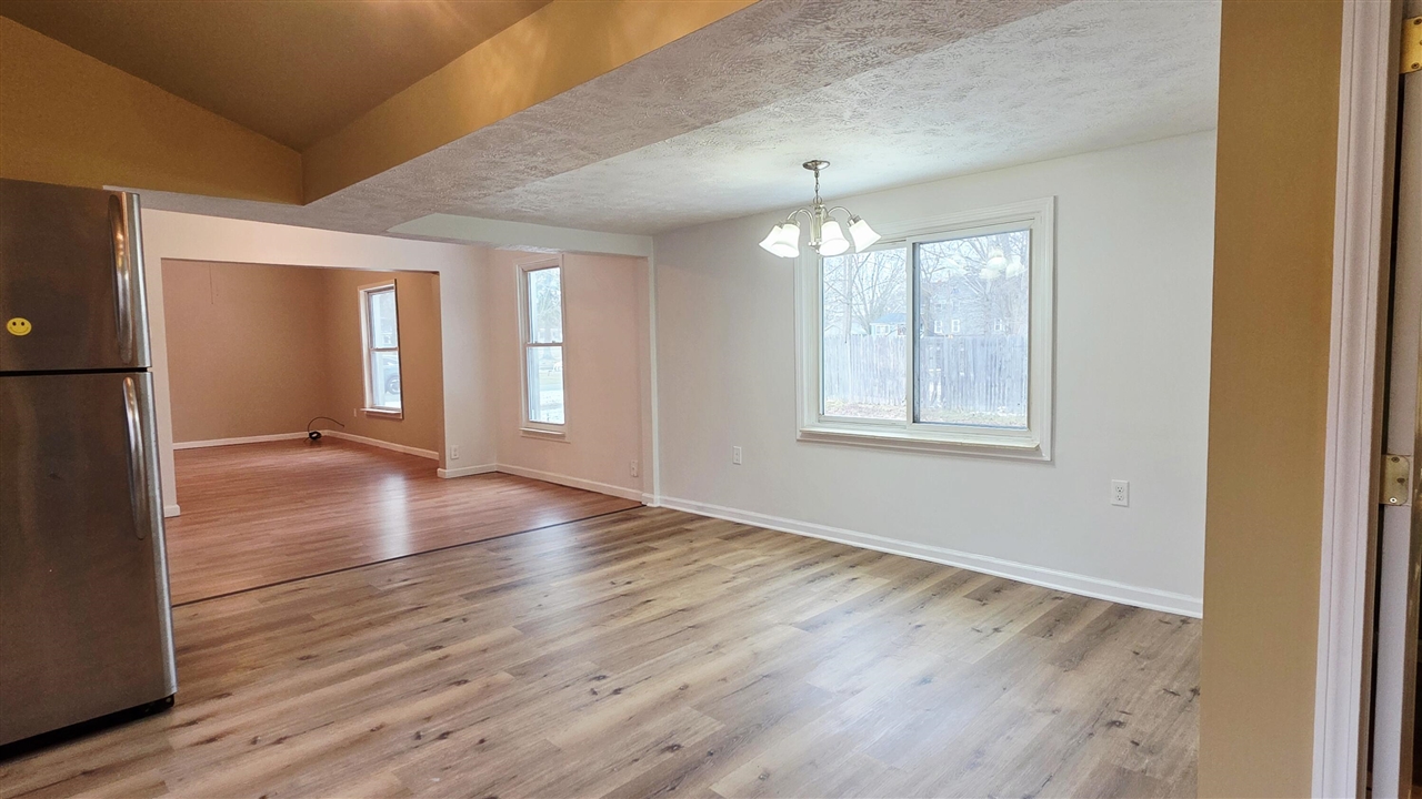 321 South 4th Street Edmore, MI 48829 - Photo 10 of 28