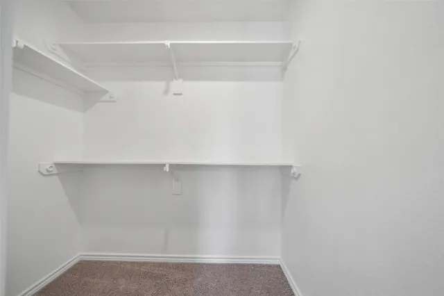 $1,900 | 515 16th Street, Hempstead, TX 77445