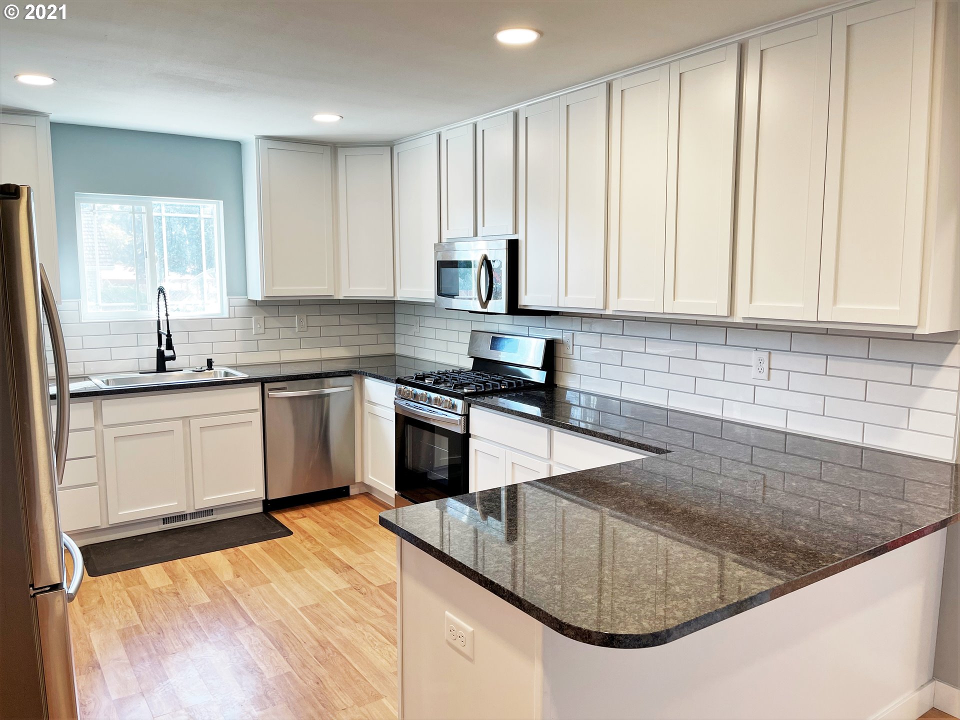 957 East Ridgeway Avenue Hermiston, OR 97838 - Photo 9 of 23 Gallery Image 9