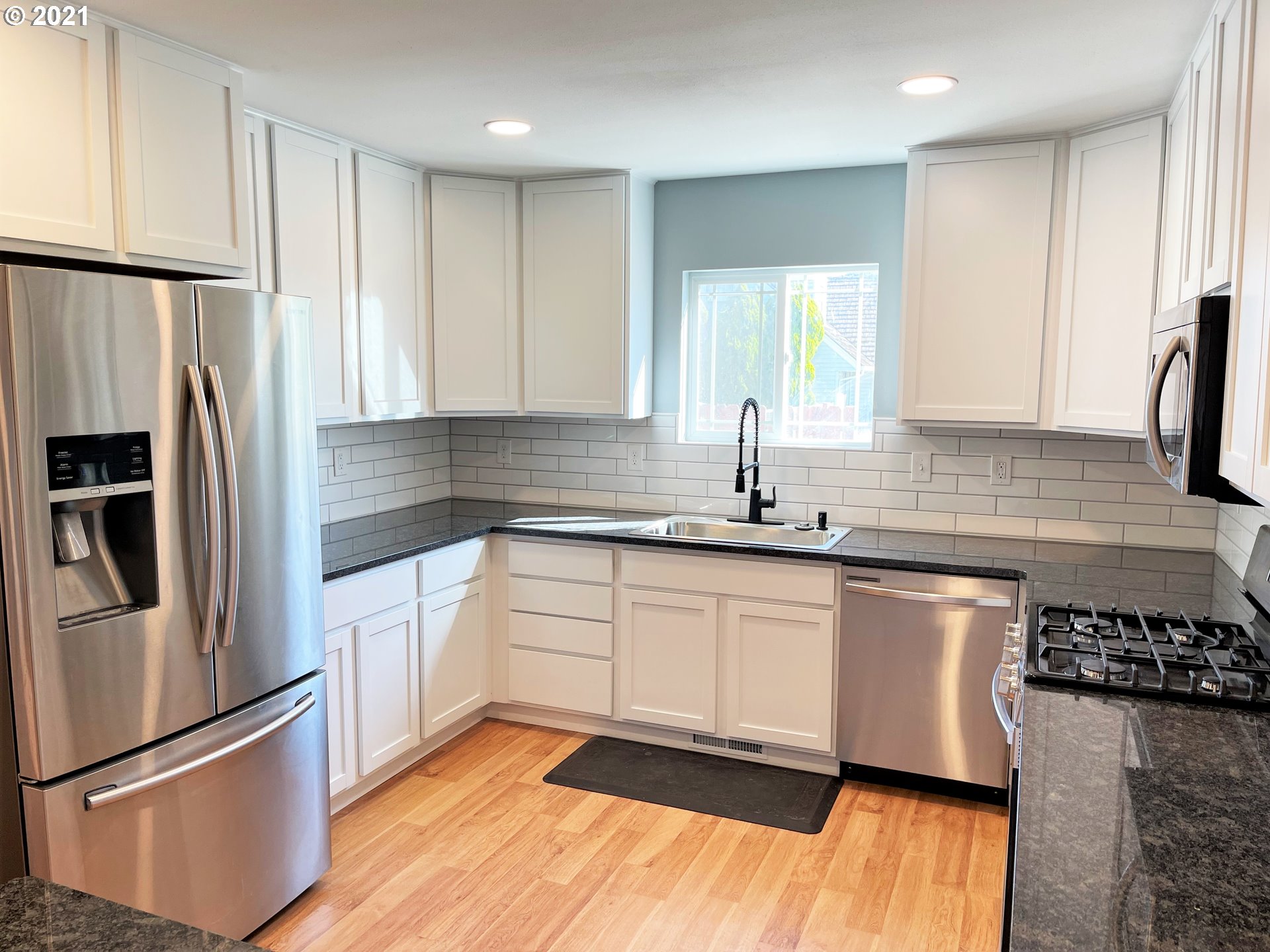 957 East Ridgeway Avenue Hermiston, OR 97838 - Photo 10 of 23 Gallery Image 10