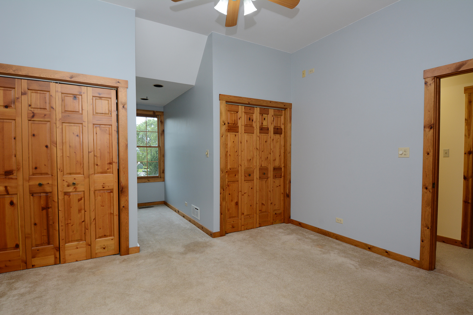 44W290 Plank Road Hampshire, IL 60140 - Photo 17 of 31 an empty room with closet area