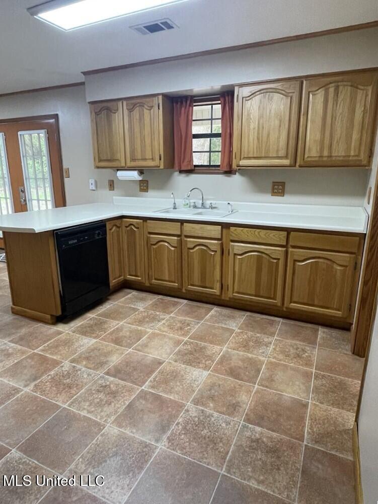 15501 Mallett Road Biloxi, MS 39532 - Photo 15 of 35 5Kitchenb