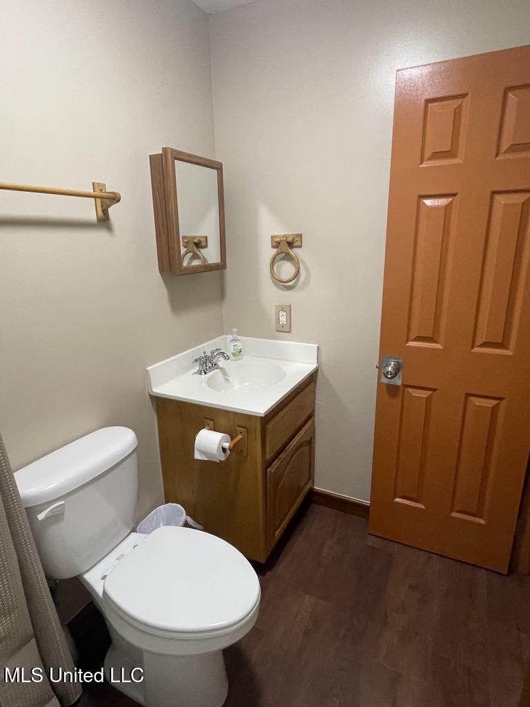15501 Mallett Road Biloxi, MS 39532 - Photo 21 of 35 8PrimaryBatha
