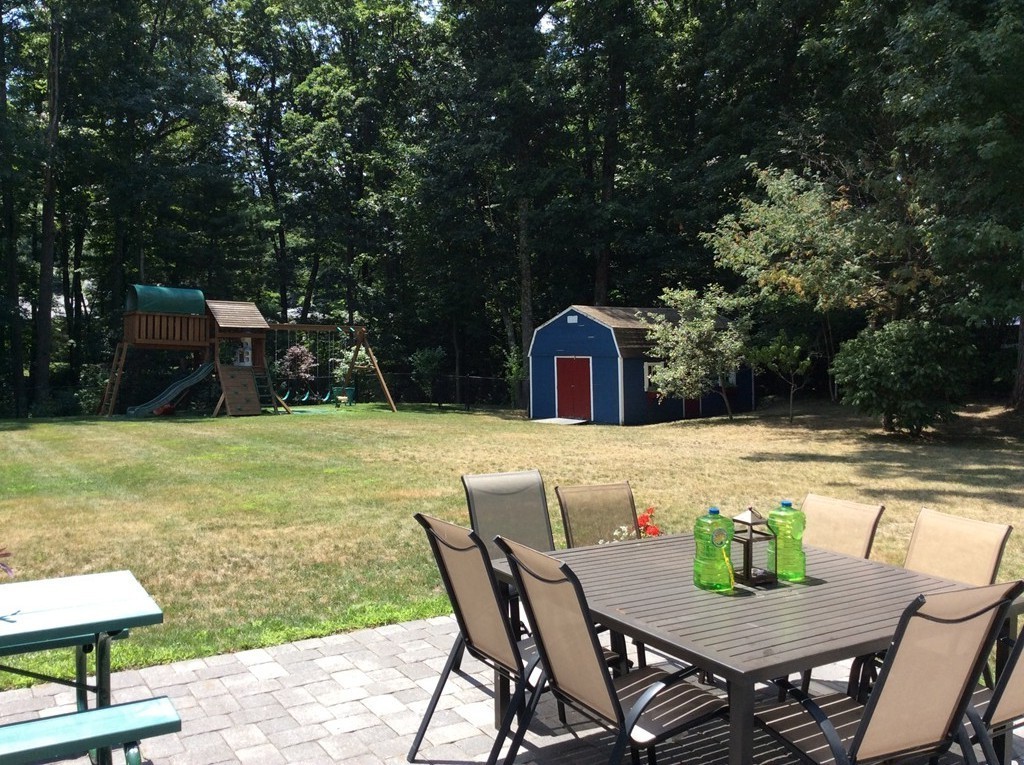 8 Long Meadow Road Chelmsford, MA 01824 - Photo 2 of 17