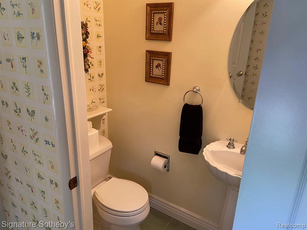 31445 Old Cannon Road Beverly Hills, MI 48025 - Photo 11 of 42