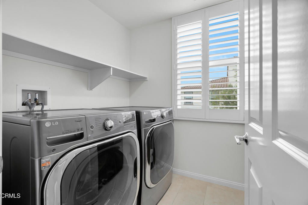 900 North Primrose Lane, Unit A Azusa, CA 91702 - Photo 32 of 55 a utility room with dryer and washer