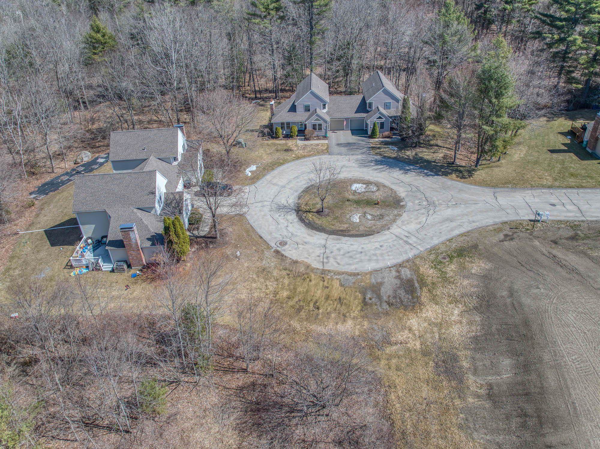 22 A Harry Brook Drive Goffstown, NH 03045 - Photo 2 of 28