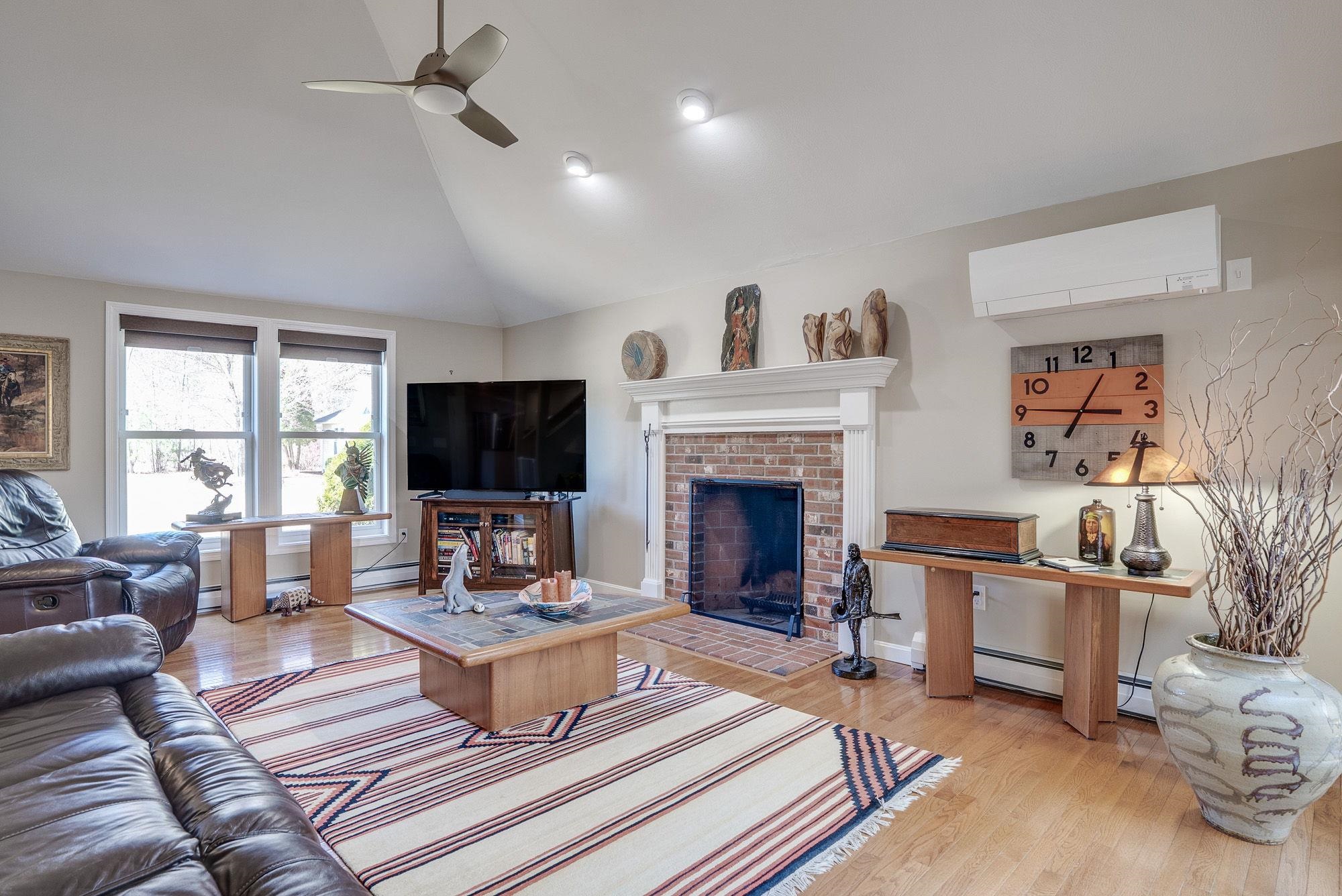 22 A Harry Brook Drive Goffstown, NH 03045 - Photo 6 of 28