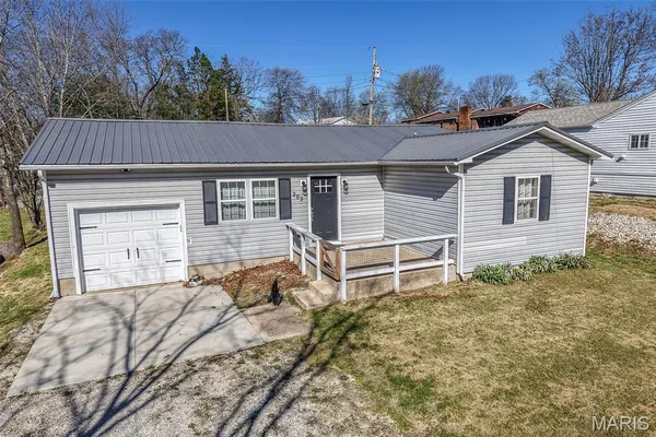 $197,500 | 205 South Waller Street, Crocker, MO 65452