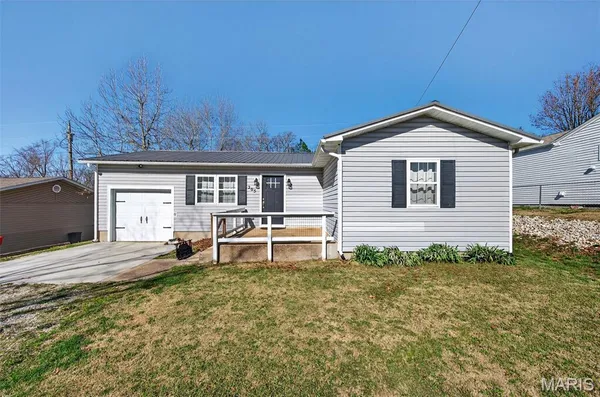 $197,500 | 205 South Waller Street, Crocker, MO 65452