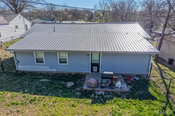 $197,500 | 205 South Waller Street, Crocker, MO 65452