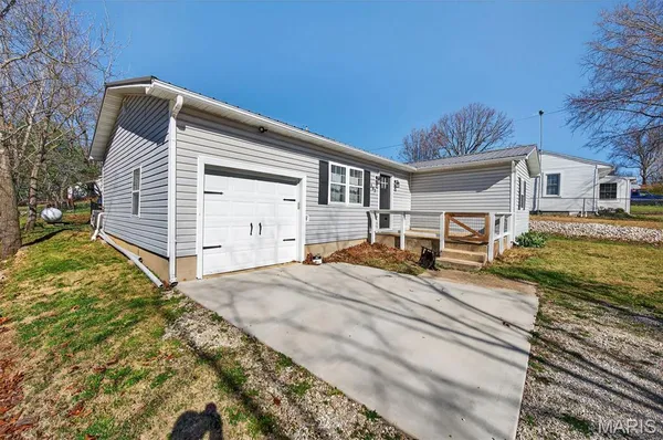 $197,500 | 205 South Waller Street, Crocker, MO 65452