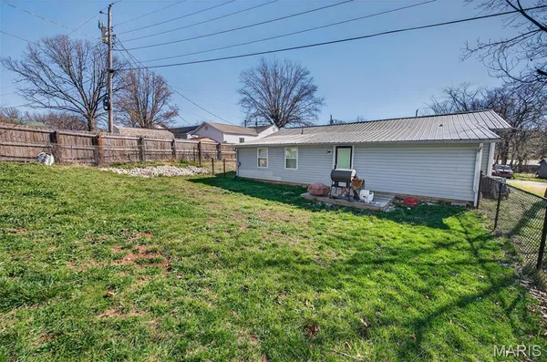 $197,500 | 205 South Waller Street, Crocker, MO 65452