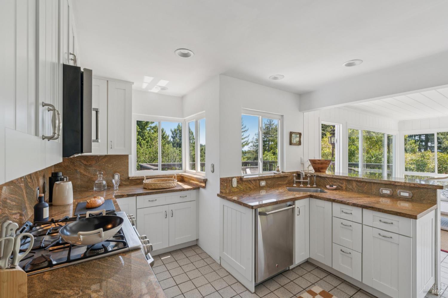 500 Summit Avenue Mill Valley, CA 94941 - Photo 10 of 25