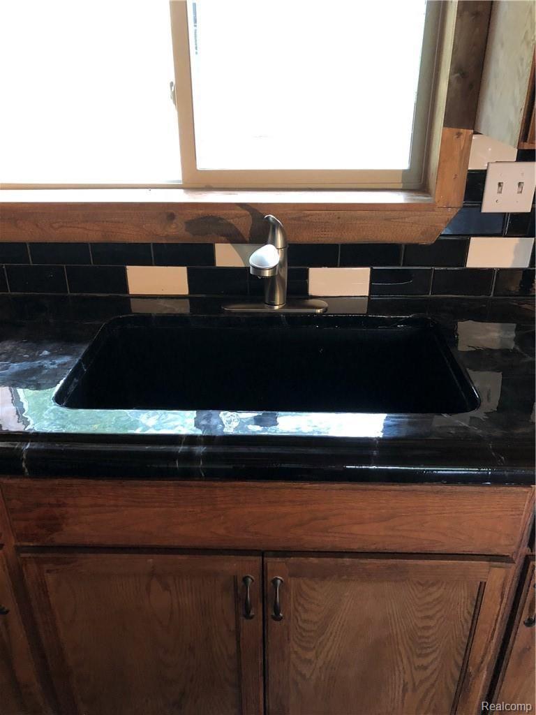 7480 Linden Road Fenton, MI 48430 - Photo 43 of 71 IMG_0954.JPG