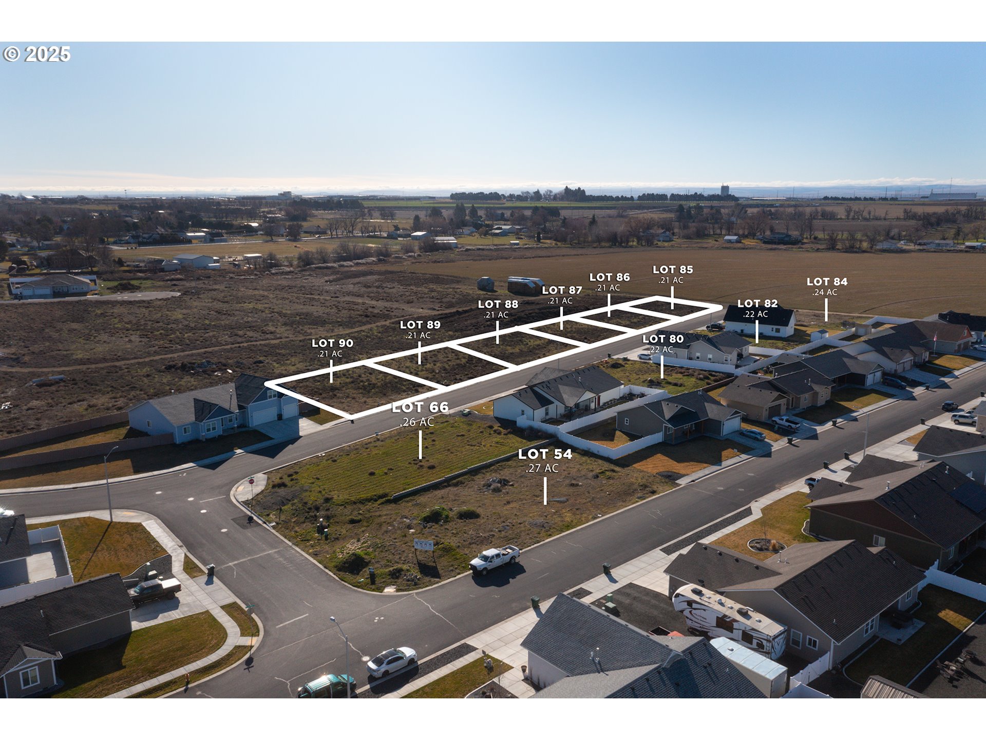 583 Southwest Desert Sky Drive, Unit 87 Hermiston, OR 97838 - Photo 7 of 8 a view of a city