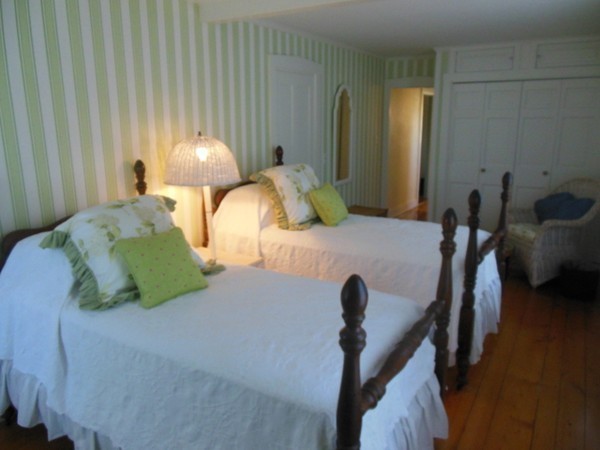1835 Main Road Westport, MA 02791 - Photo 14 of 23 Gallery Image 14