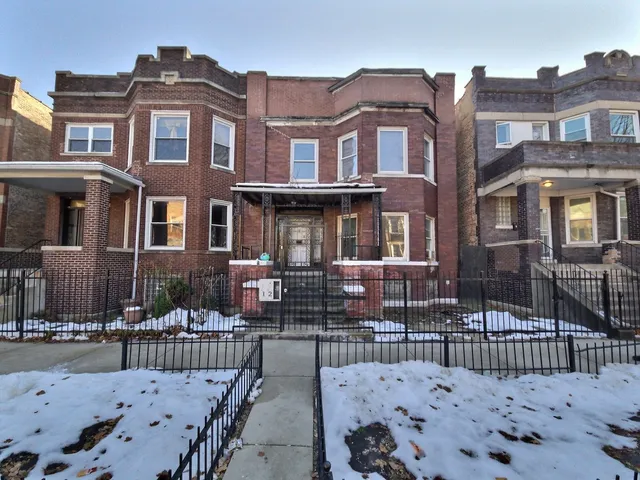 $340,000 | 3929 West Van Buren Street, Chicago, IL 60624