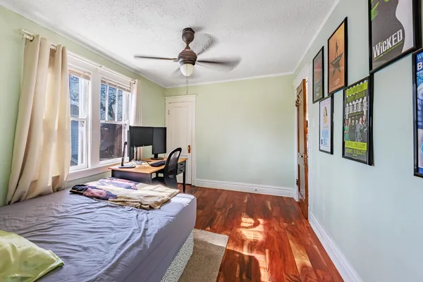 $385,000 | 410 Repton Road, Riverside, IL 60546